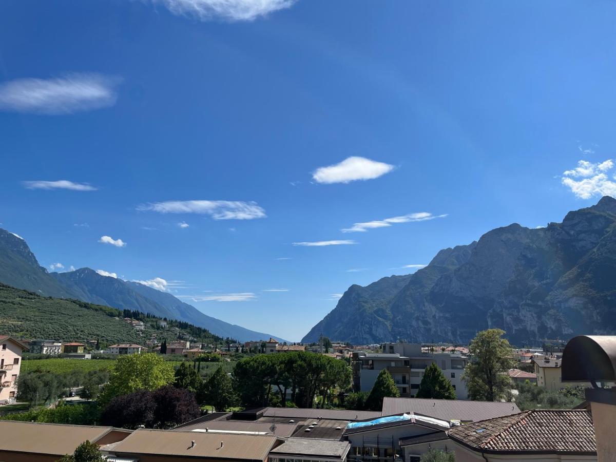 Sweet Home Apartment Riva del Garda Esterno foto